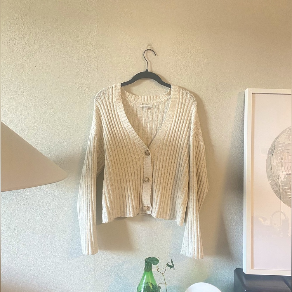 Cropped cream American eagle cardigan